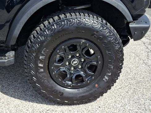 Certified 2024 Ford Bronco Wildtrak AWD/4WD image 11