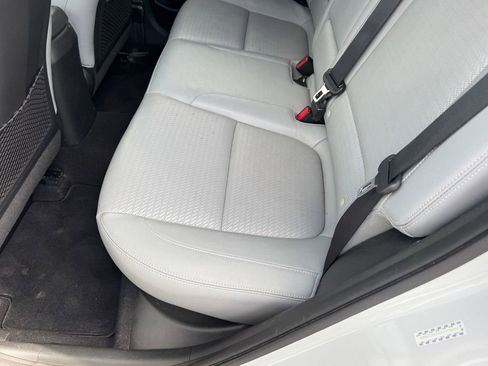 Used 2018 Hyundai Kona Limited FWD image 9