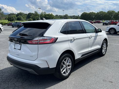 Used 2024 Ford Edge SEL w/ Convenience Package image 6