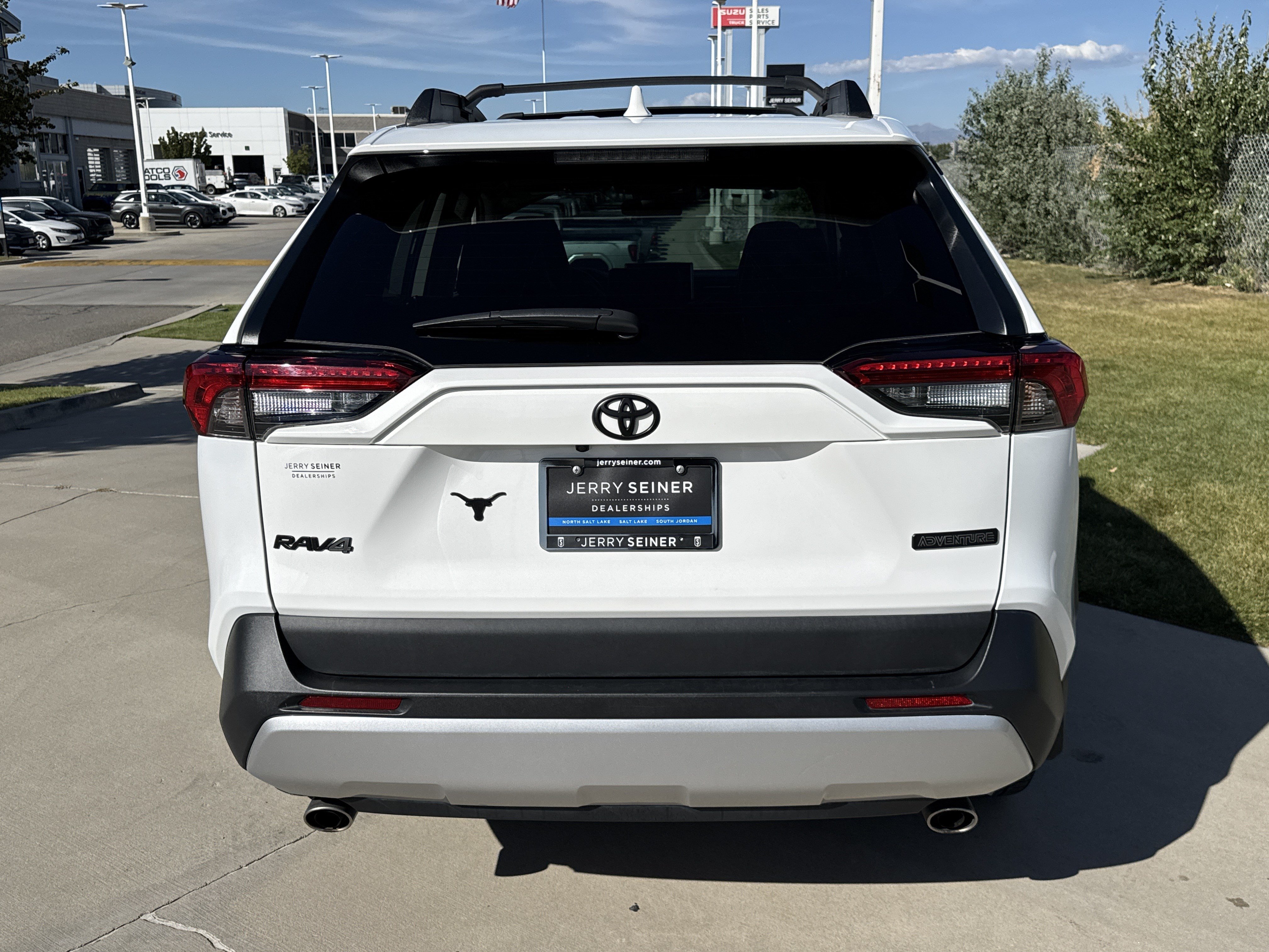 Used 2024 Toyota RAV4 Adventure w/ Convenience Package AWD/4WD image 4