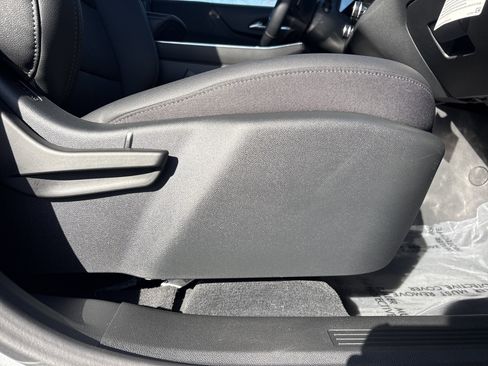 New 2026 Chevrolet Equinox LT w/ Convenience Package II image 29