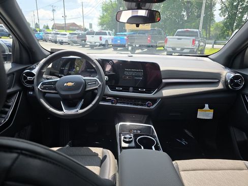 New 2026 Chevrolet Equinox LT w/ Convenience Package II image 18