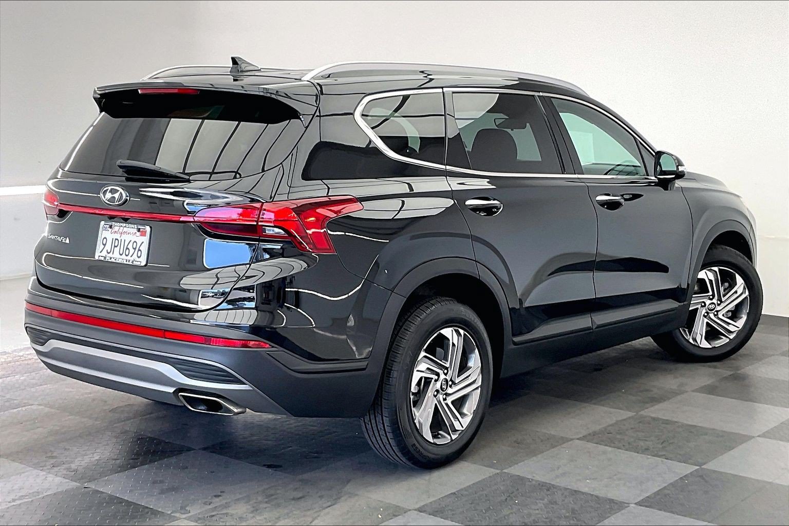 Used 2023 Hyundai Santa Fe SEL FWD image 13