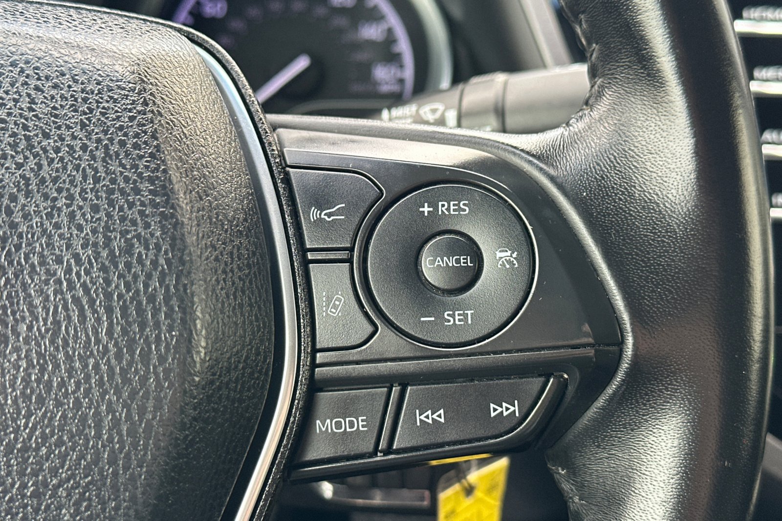 Used 2018 Toyota Camry SE FWD image 30