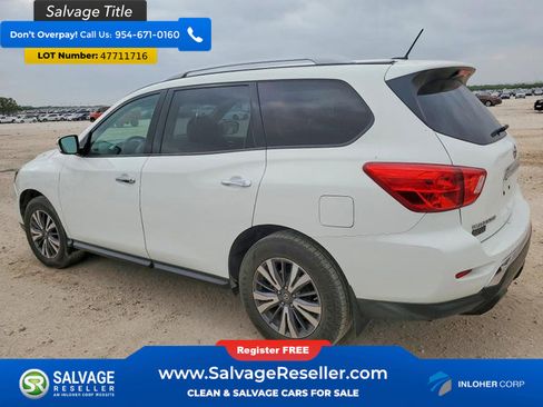 Used 2017 Nissan Pathfinder S image 3