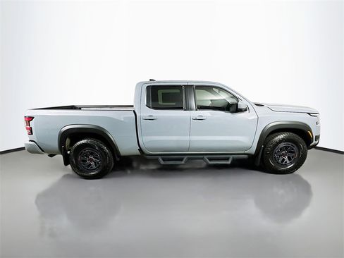 Used 2025 Nissan Frontier PRO-4X w/ Pro Convenience Package image 7