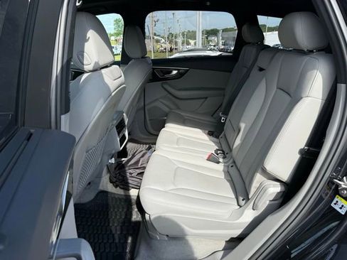 Used 2021 Audi Q7 3.0T Prestige w/ Prestige Package AWD/4WD image 18