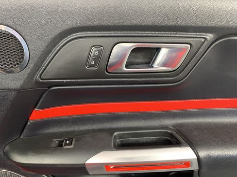 Used 2019 Ford Mustang GT Premium w/ Equipment Group 401A RWD image 31