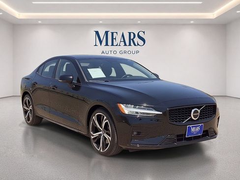 Used 2023 Volvo S60 B5 Core w/ Climate Package FWD image 8