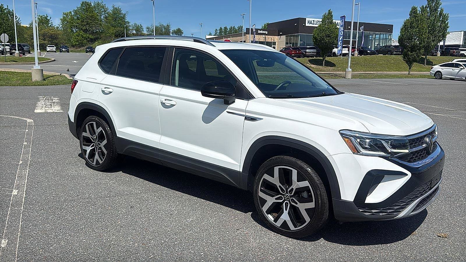 Used 2023 Volkswagen Taos SEL AWD/4WD image 2