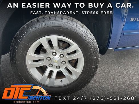 Used 2018 Chevrolet Silverado 1500 LT w/ LT Convenience Package AWD/4WD image 26