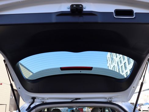 Used 2017 Honda HR-V LX image 40