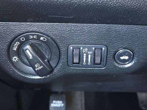 Used 2023 Dodge Challenger SXT w/ Blacktop Package image 27