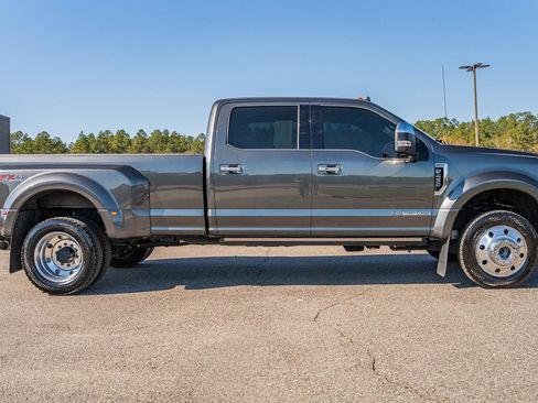 Certified 2019 Ford F450 Platinum w/ Platinum Ultimate Package image 8