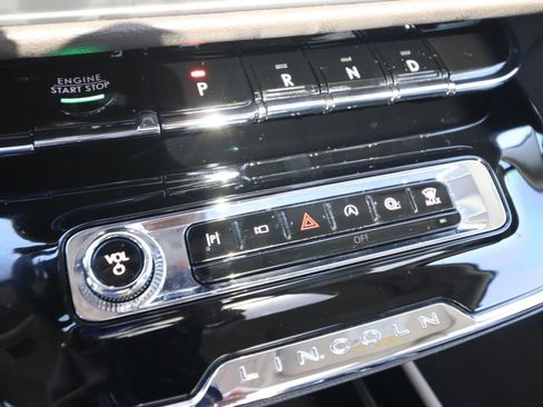 Used 2023 Lincoln Corsair FWD w/ Equipment Group 101A image 24