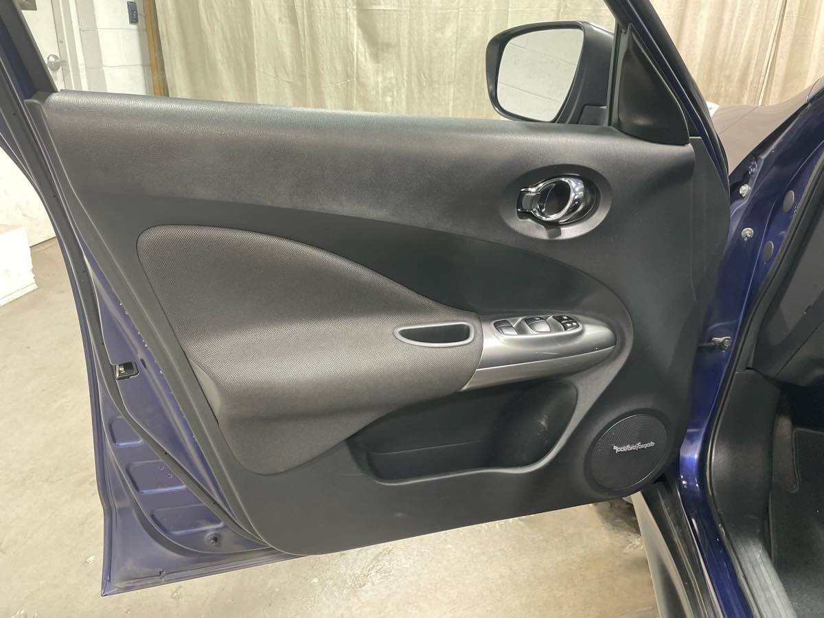 Used 2016 Nissan Juke SL AWD/4WD image 8
