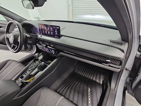 Used 2025 Honda Accord Sport image 37
