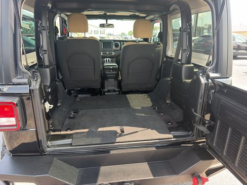 Used 2023 Jeep Wrangler Sport AWD/4WD image 11
