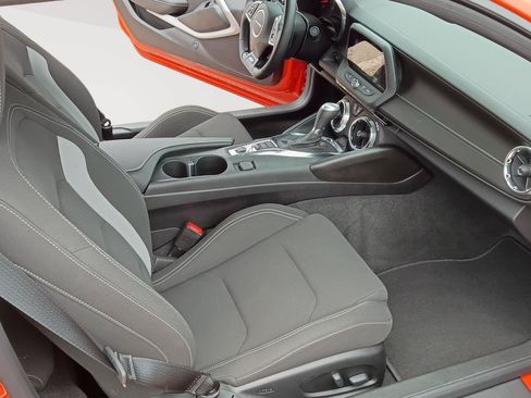 Used 2020 Chevrolet Camaro SS RWD image 19