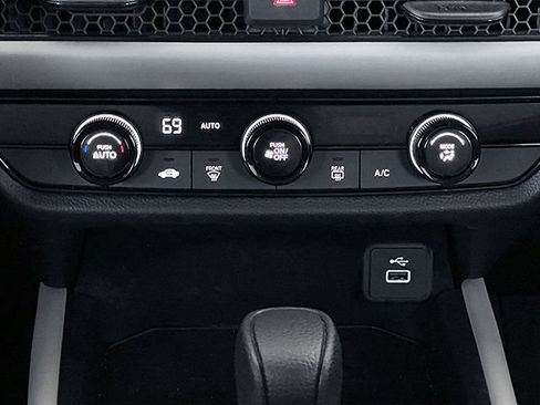 Certified 2024 Honda HR-V LX image 14
