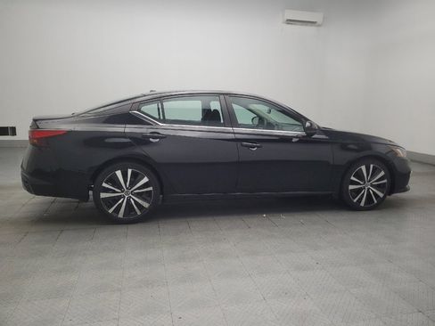 Used 2020 Nissan Altima 2.5 SR w/ Premium Package FWD image 10