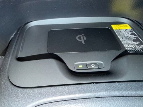 Used 2025 Toyota Corolla LE w/ LE Premium Package image 17