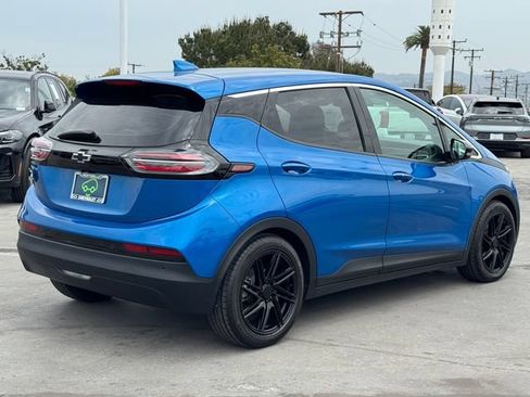 Certified 2022 Chevrolet Bolt LT FWD image 4