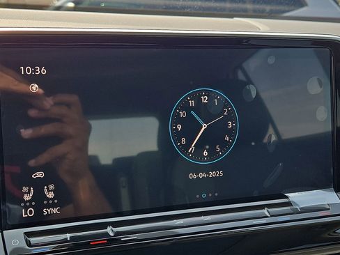 Used 2025 Volkswagen Atlas SEL image 21