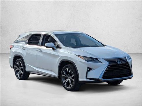 Used 2018 Lexus RX 350L w/ Premium Package image 3