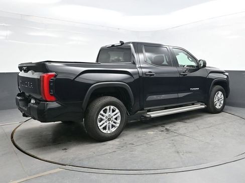Used 2022 Toyota Tundra SR5 AWD/4WD image 7
