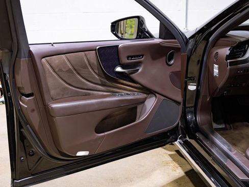 Used 2019 Lexus LS 500 image 19