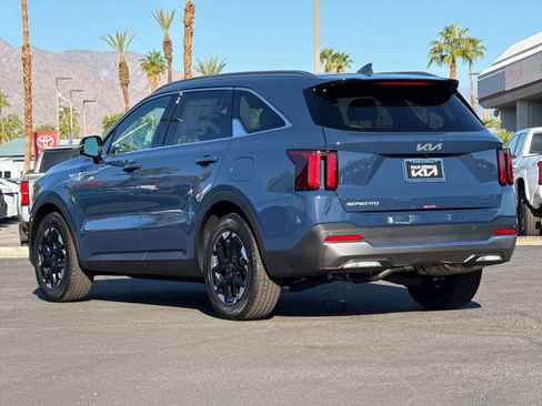 New 2026 Kia Sorento S w/ S Panoramic Sunroof Package image 5