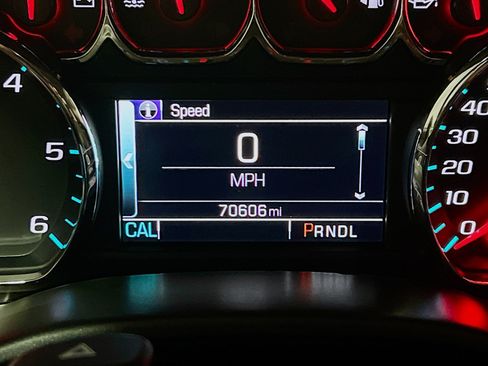 Used 2018 Chevrolet Silverado 1500 LT w/ All Star Edition RWD image 8