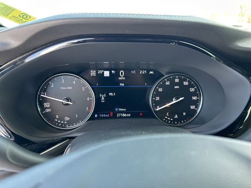 Used 2023 Buick Envision Avenir image 6