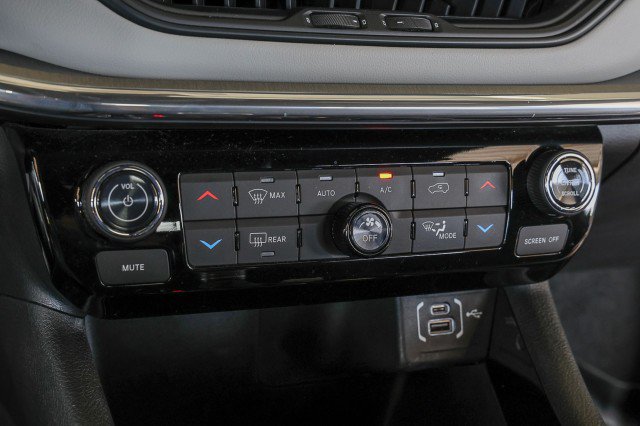 Used 2024 Jeep Compass Limited AWD/4WD image 18