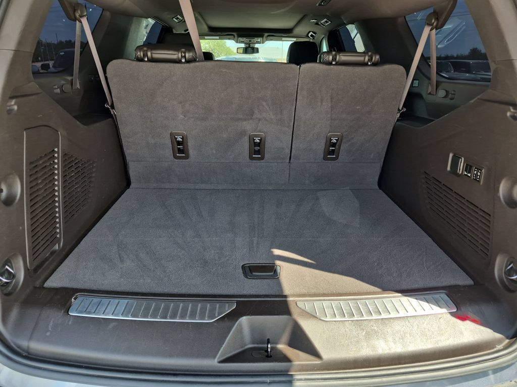 Used 2022 GMC Yukon XL Denali RWD image 43