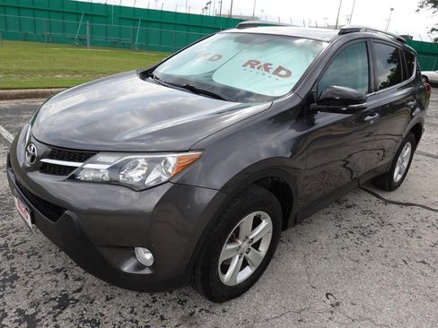 Used 2013 Toyota RAV4 XLE AWD/4WD image 3
