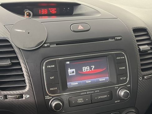 Used 2015 Kia Forte EX image 19