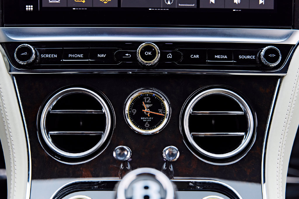 Used 2022 Bentley Continental GT AWD/4WD image 55