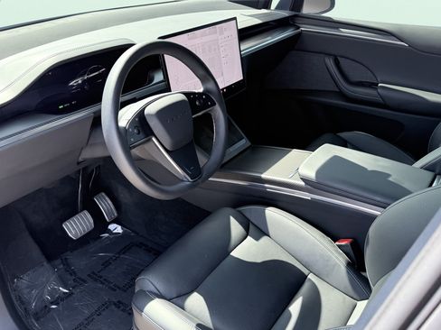 Used 2025 Tesla Model X Plaid AWD/4WD image 34