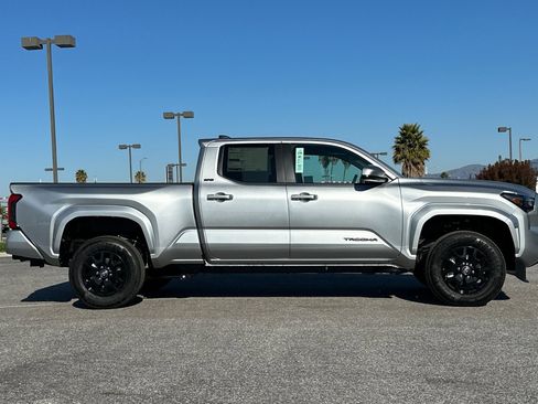 New 2026 Toyota Tacoma SR5 image 3