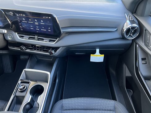 New 2026 Chevrolet Equinox LT w/ Safety and Technology Package image 33