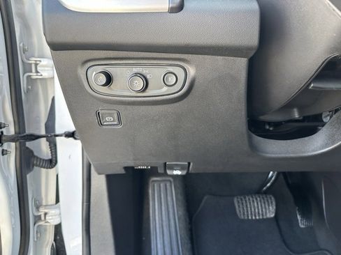 Certified 2024 GMC Terrain SLT image 4