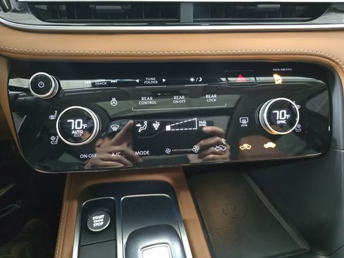 Certified 2024 INFINITI QX60 Sensory image 24