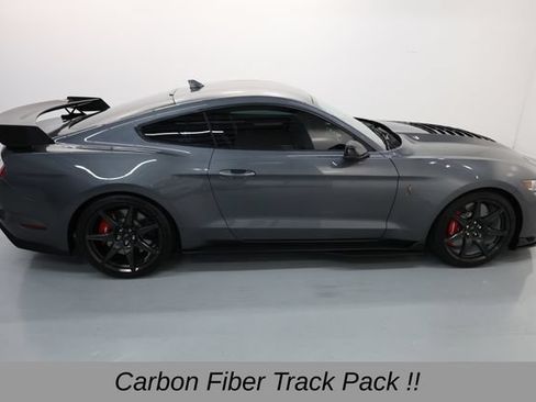 Used 2022 Ford Mustang Shelby GT500 w/ Carbon Fiber Track Pack RWD image 15