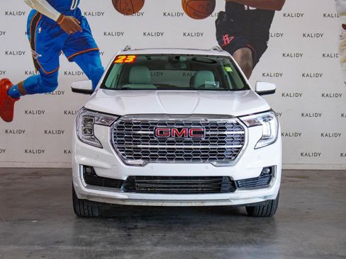 Used 2023 GMC Terrain Denali image 21