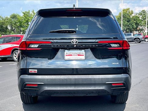 Used 2025 Toyota Grand Highlander FWD image 4