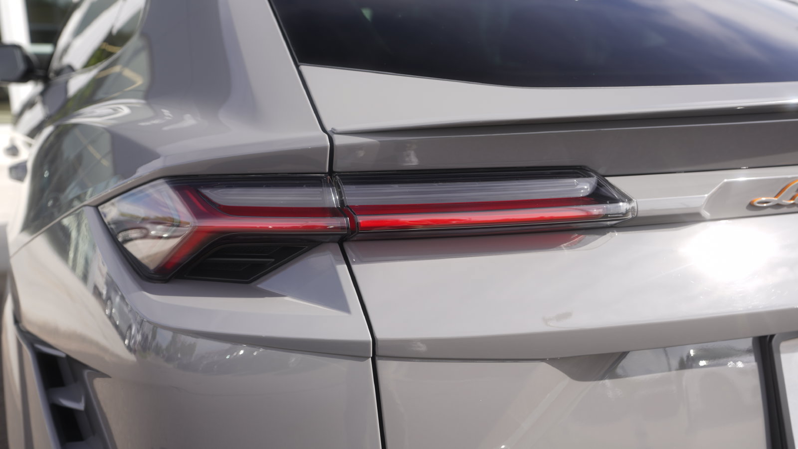 Used 2024 Lamborghini Urus S AWD/4WD image 12