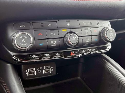 Certified 2025 Dodge Durango GT AWD/4WD image 28