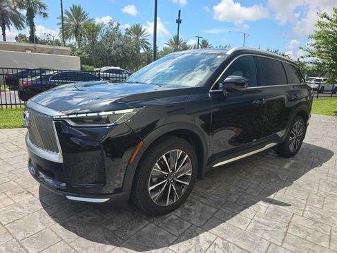 Certified 2026 INFINITI QX60 Luxe w/ Cargo Package FWD image 5